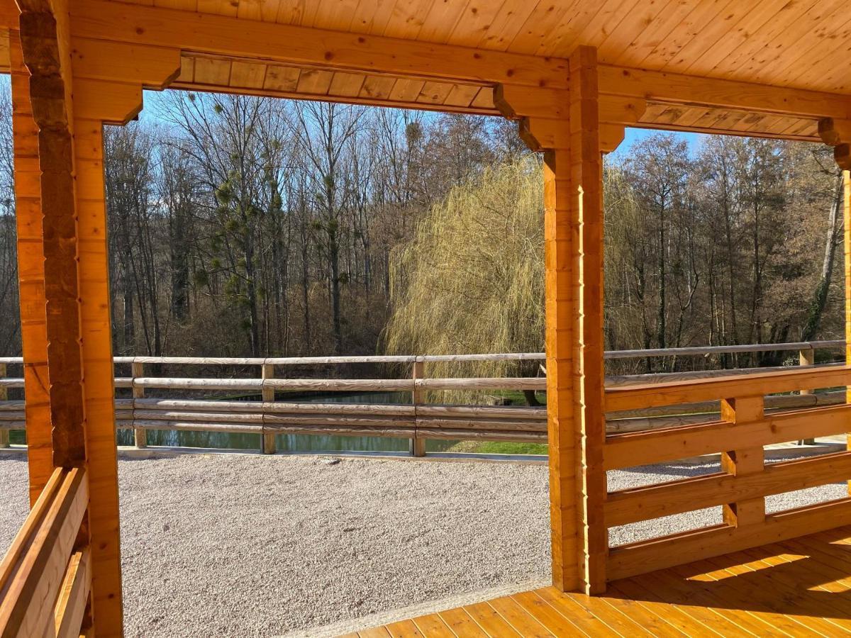 Les Chalets Du Marais Saint-Pierre-Aigle Bagian luar foto